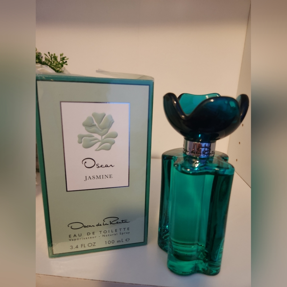 Oscar De La Renta Oscar Jasmine EDT / Eau De Toilette / 100ml / 3.4 fl.oz
